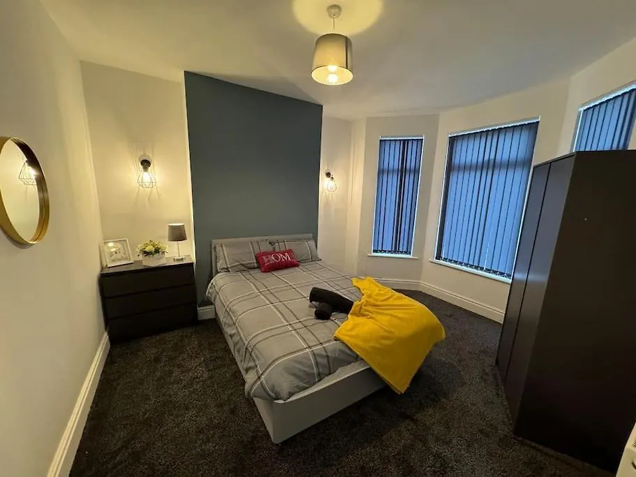 Ferienhaus Villa Brand New Refurb 8 Person House Kingston upon Hull Großbritannien