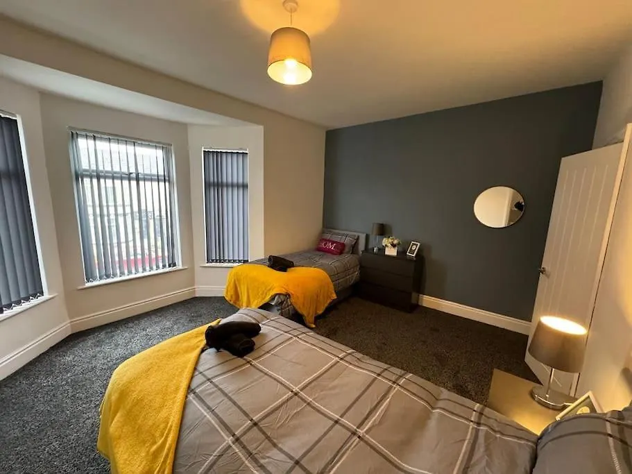 Ferienhaus Villa Brand New Refurb 8 Person House Kingston upon Hull